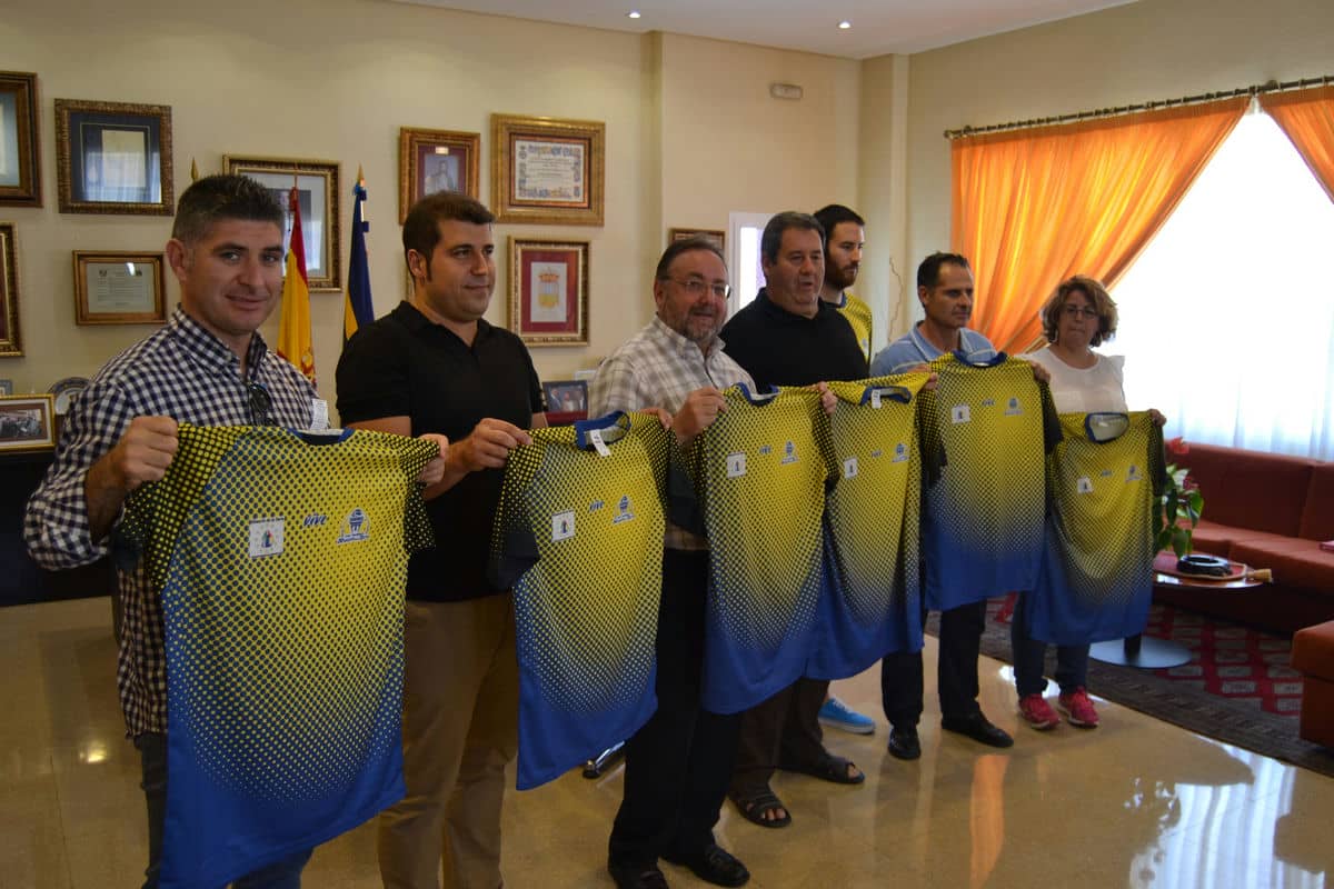Presentada la nueva equipación del CB Alhaurín de la Torre