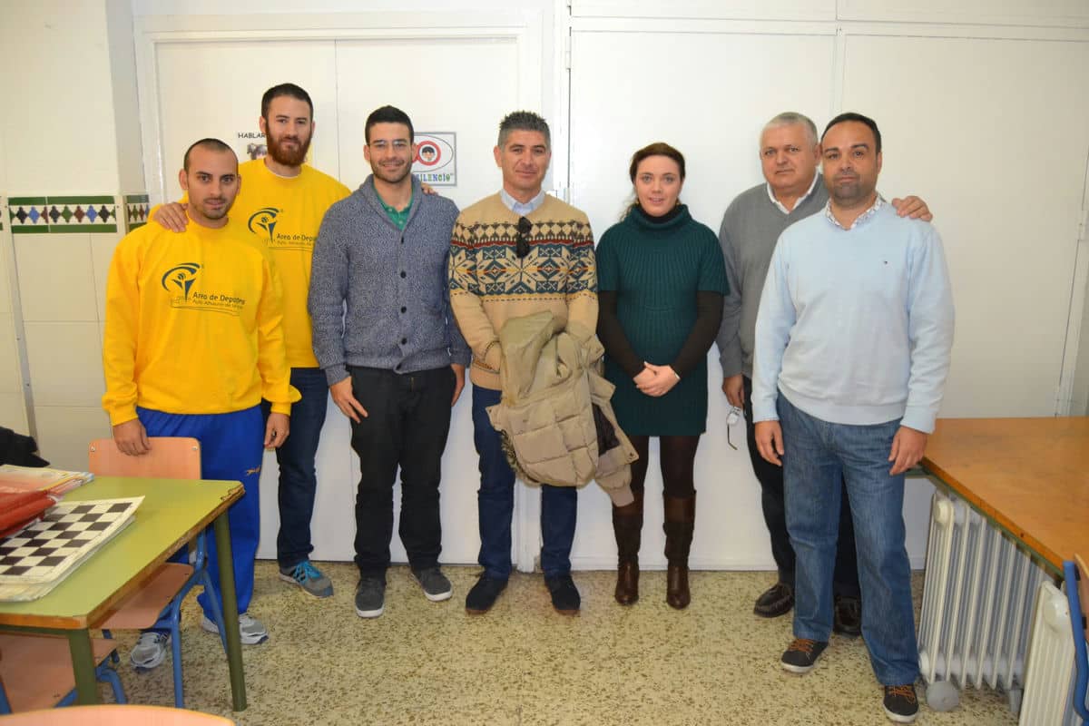 Unos 60 niños del C.E.I.P San Sebastián participaron en una jornada de ajedrez