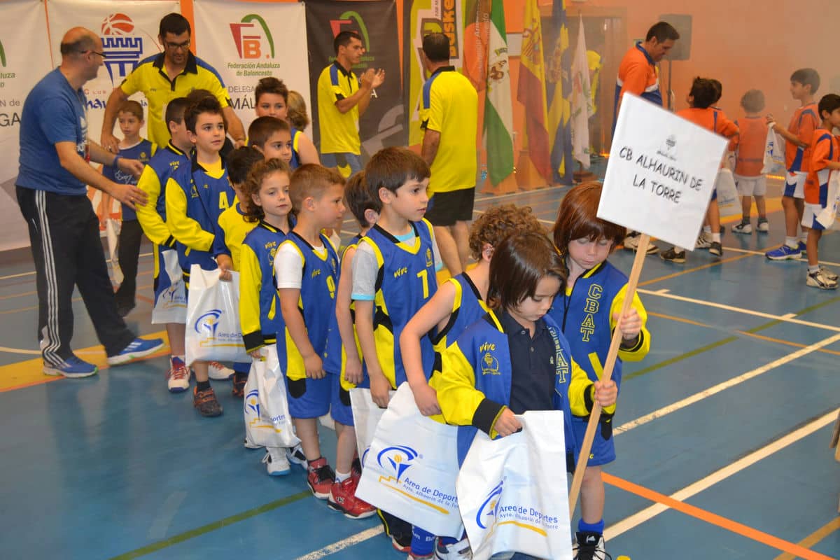 El V Encuentro de Escuelas municipales de baloncesto, en Alhaurín de la Torre