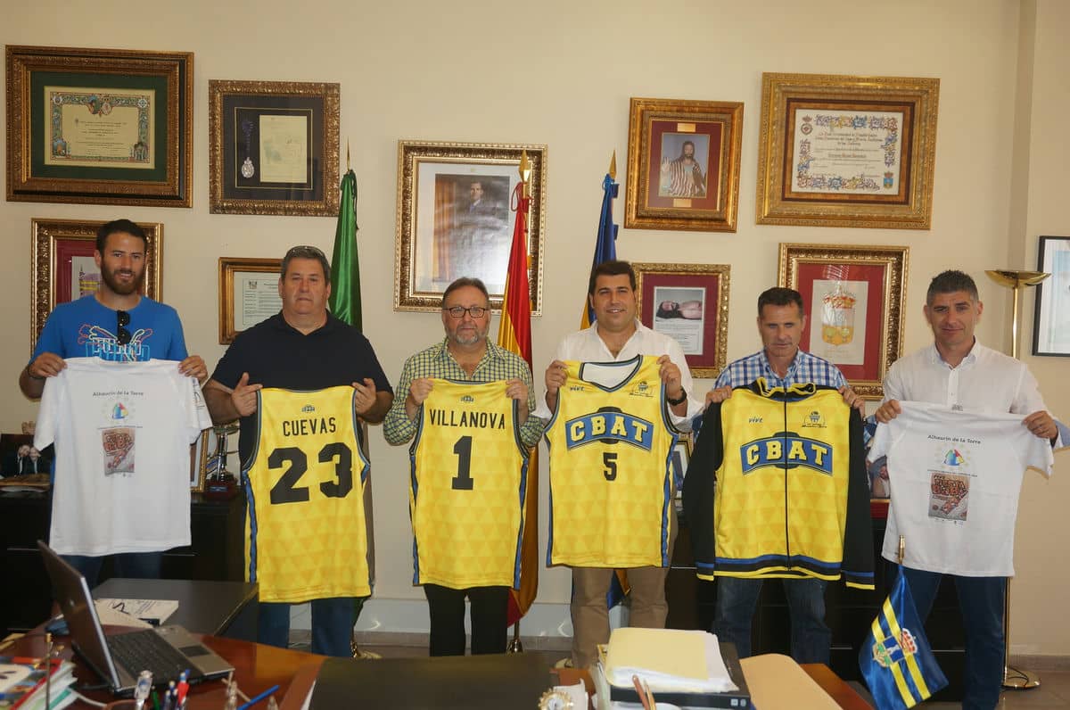 Presentada la nueva equipación del CB Baloncesto Alhaurín de la Torre