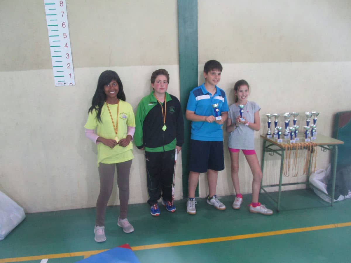 Premios alhaurinos en todos los provinciales de bádminton