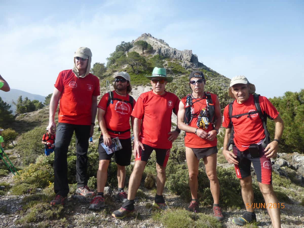 Cinco montañeros del C.D. Alpino Jarapalos en la I Travesía de Resistencia  “35 Millas al Borde”