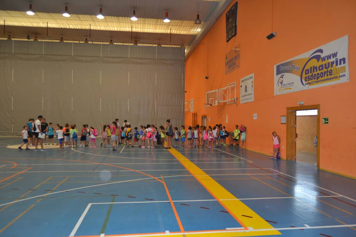 Arranca el primer turno de la Escuela de verano 2015, con medio millar de niños y niñas de 4 a 12 años