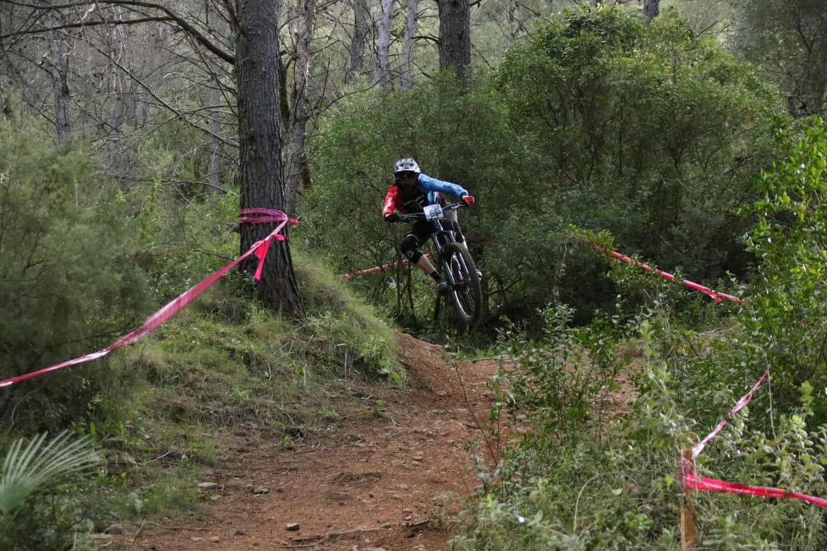 Ya ha comenzado la competición…. el descenso extremo en Alhaurín.