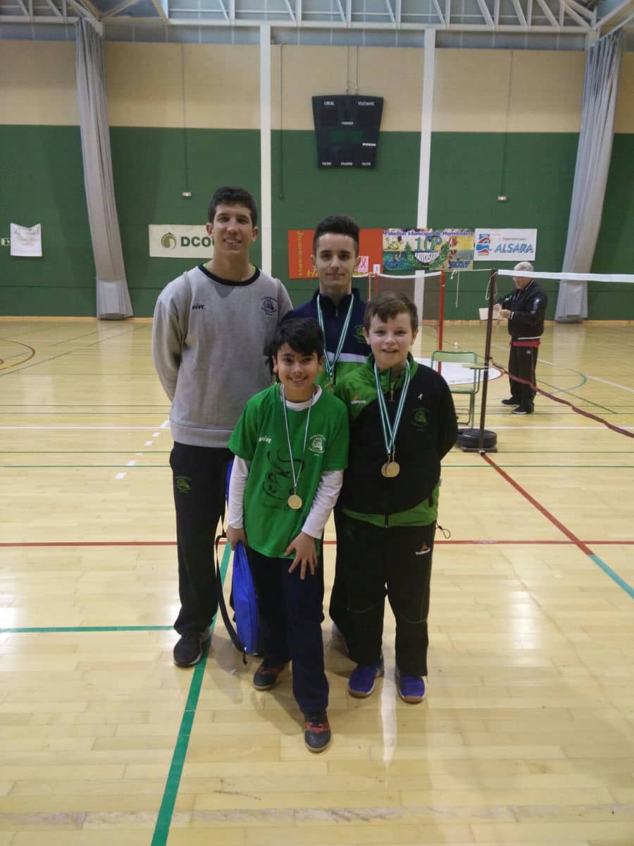 Torres de Cotillas y Humilladero se rinden al talento del bádminton alhaurino