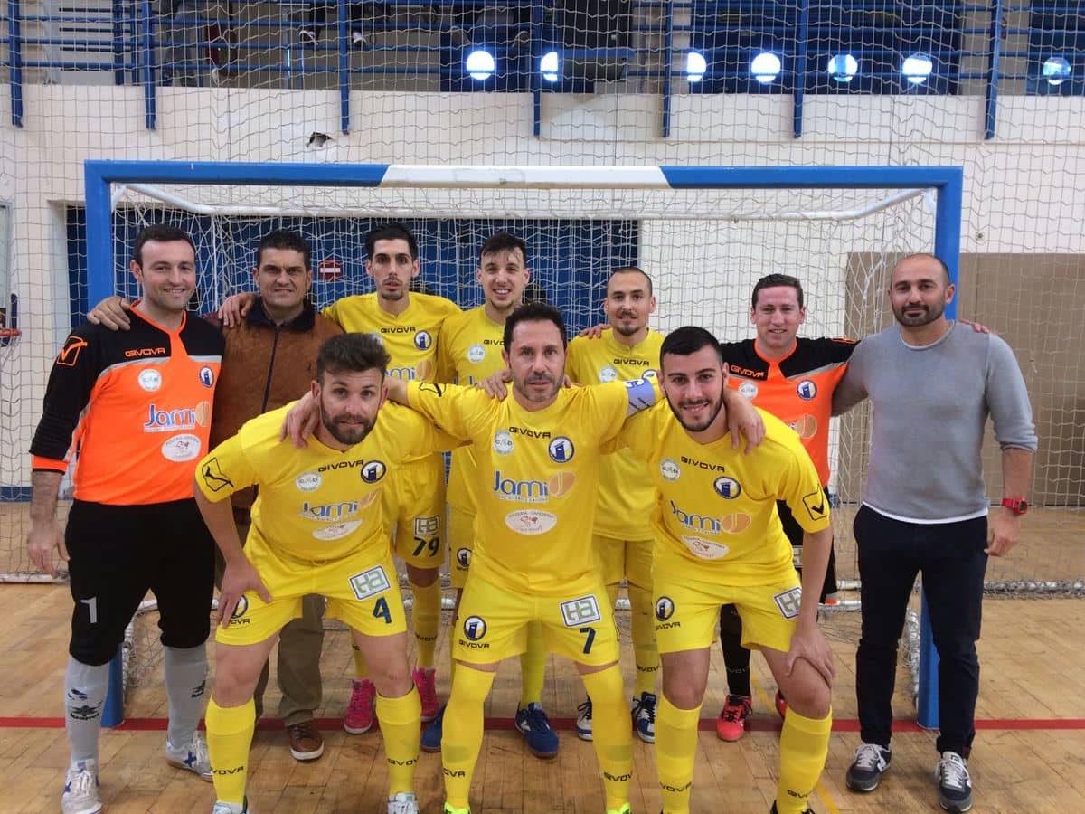 El Victoria Kent cae con orgullo en Melilla (4-1)
