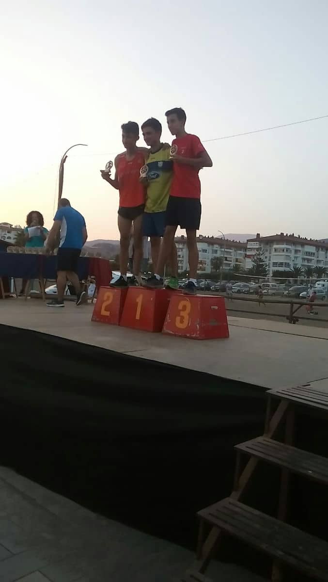 El Club Deportivo Alpino Jarapalos, esta vez, se ha ido hasta la playa