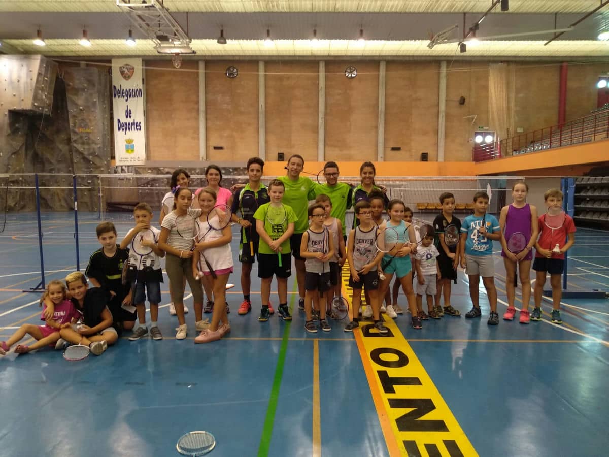 El Club Bádminton Alhaurín de la Torre culmina su semana de promoción