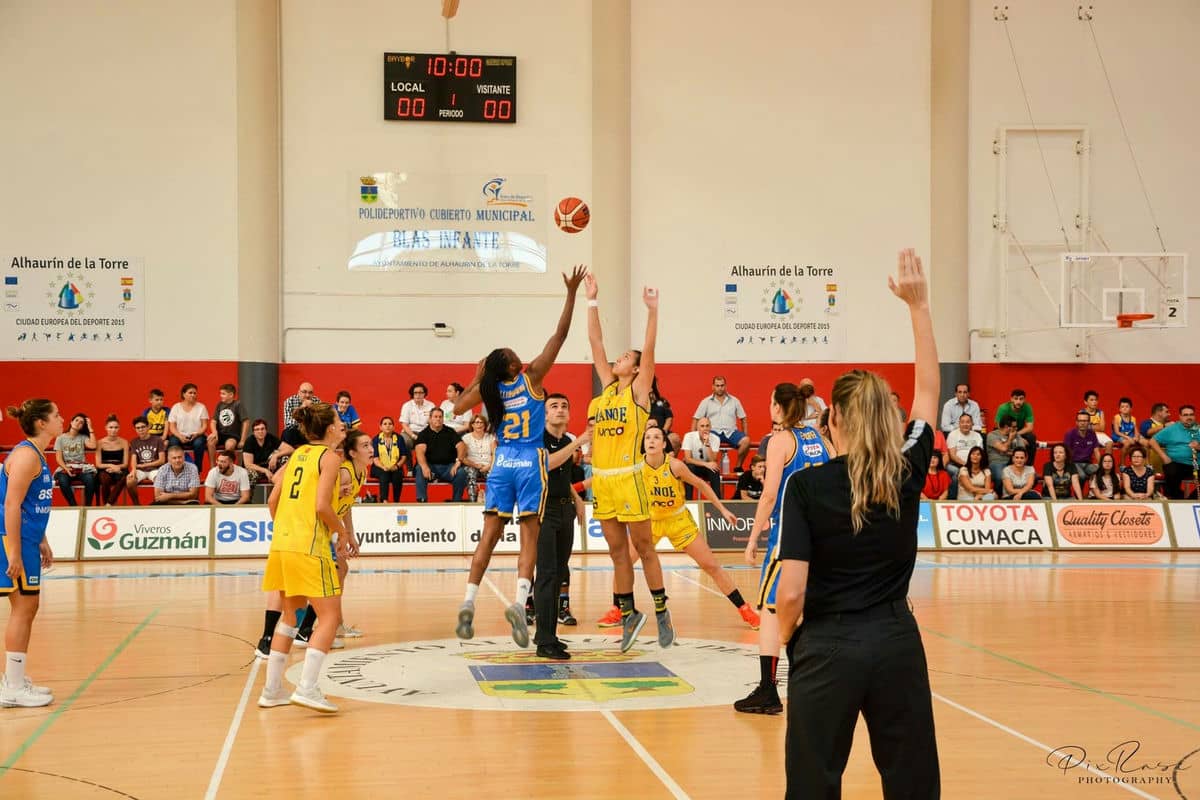 El Asisa Alhaurín de la Torre consigue su primer triunfo en LF2 contra el Real Canoe NC (63-59)