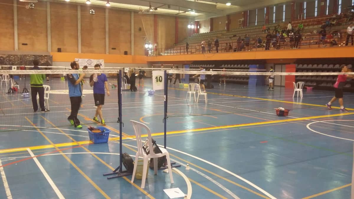 Ambientazo en El Limón en el Trofeo Andalucía de Bádminton