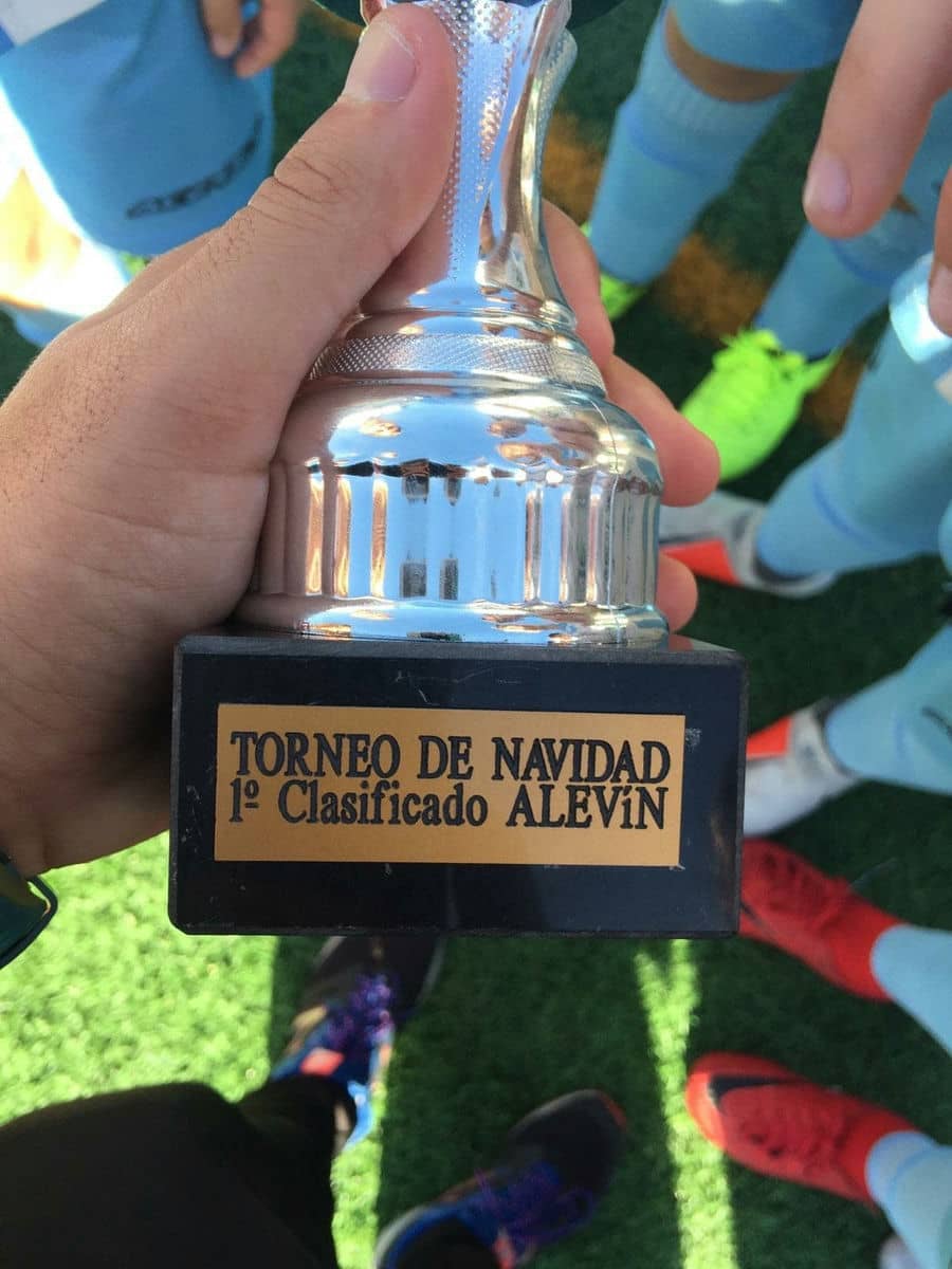 El Alhaurín CF ha celebrado las fiestas de la mejor manera posible