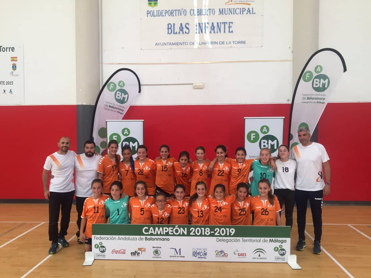 Alhaurín vivió una espectacular jornada con la cantera del balonmano provincial