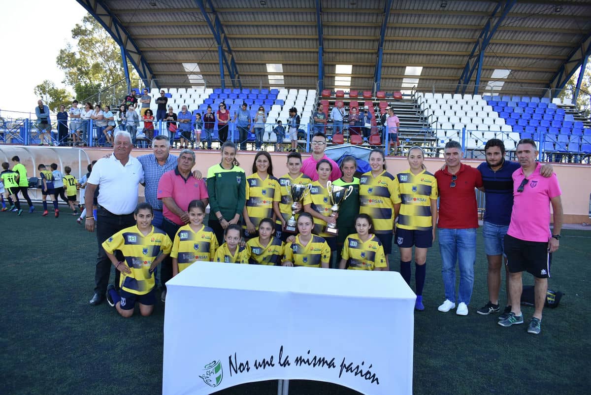 El Femenino Cadete del C. D. Lauro está de doble enhorabuena