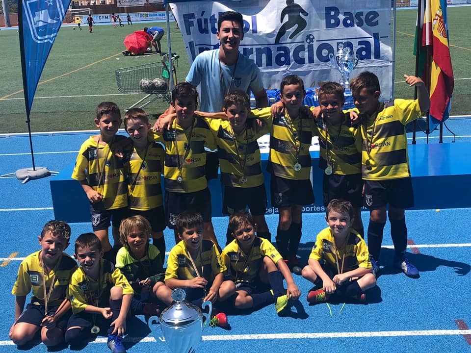 El prebenjamín y el benjamín del CD Lauro ganan en la 3º Costa del Sol International Cup