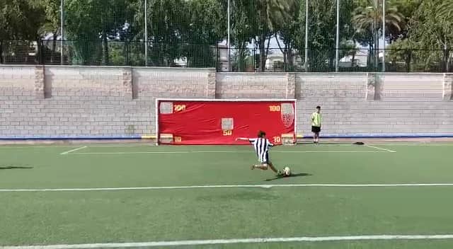 Una muestra del campamento de tecnificación que realiza Antonio Montero en el Alhaurín de la Torre CF