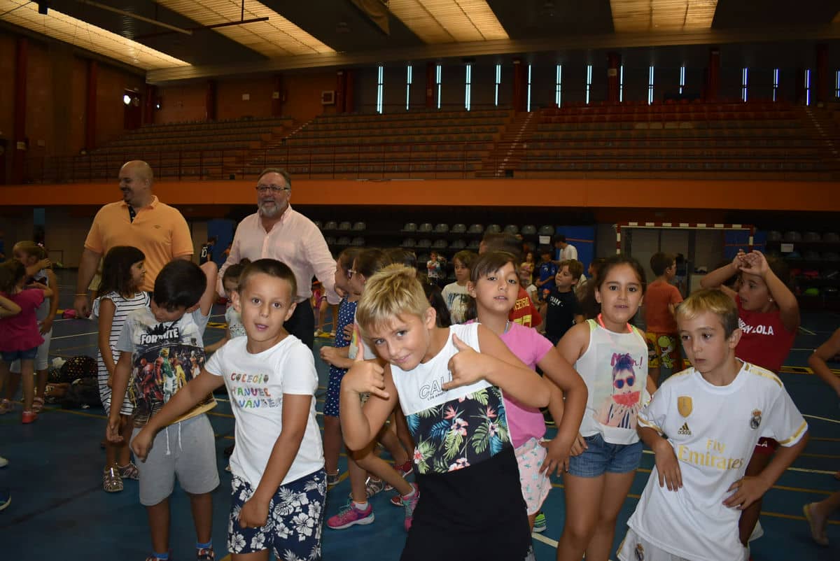 Casi 500 niños y niñas de 2 a 14 años participan en la Escuela de Verano del Polideportivo El Limón