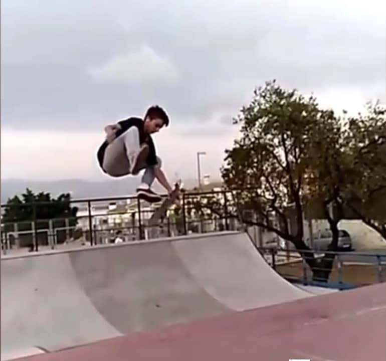 Antonio Pérez, del Club Skate Alhaurín, podría participar en una campaña patinando junto a skaters profesionales en Barcelona