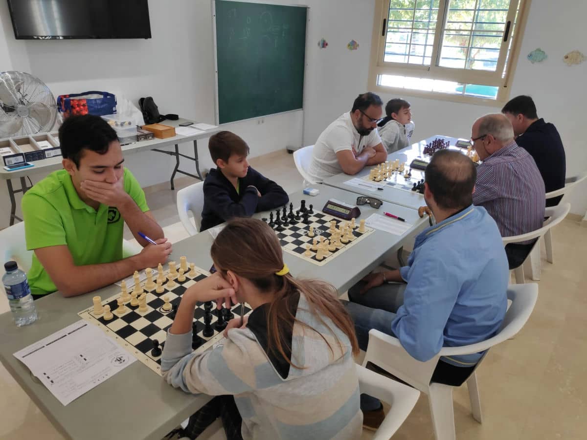 EL CLUB DE AJEDREZ DE ALHAURÍN DE LA TORRE QUEDA CAMPEÓN DE LA LIGA PROVINCIAL INFANTIL POR EQUIPOS