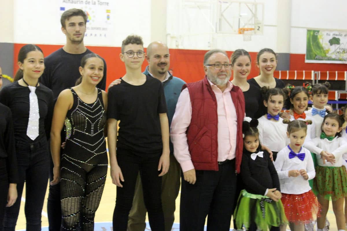 El Club de Patinaje Artístico de Alhaurín de la Torre disfrutó de su tradicional fiesta navideña