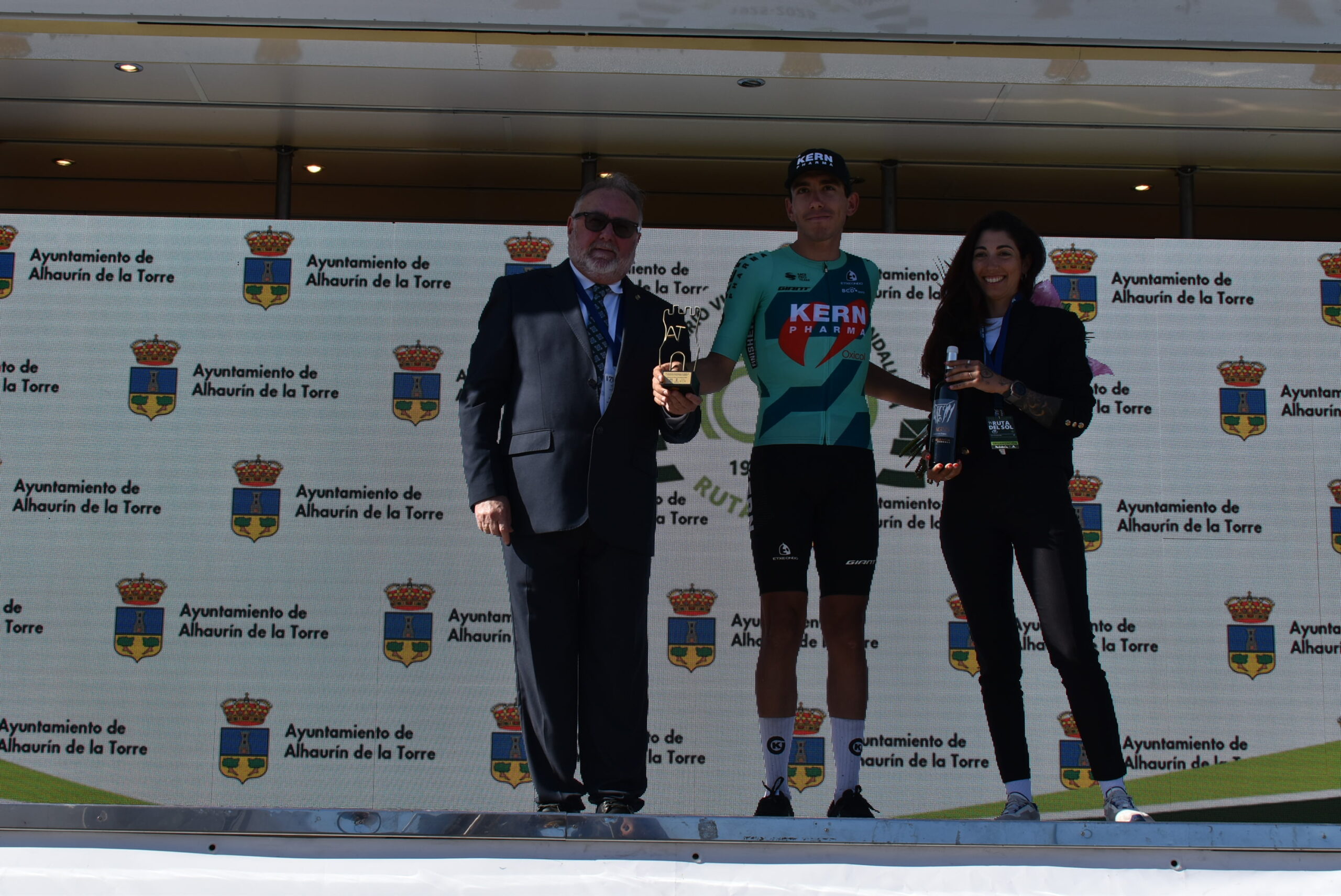 El navarroo Diego Uriate, del Kern Pharma, gana en Alhaurín de la Torre la cuarta etapa de la Vuelta Ciclista a Andalucía
